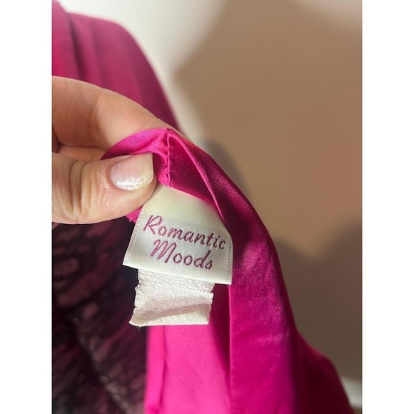 Pink Robe Size L/XL - Picture 6 of 6